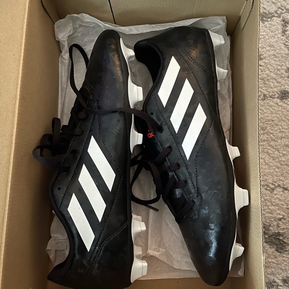 BNIB Black Adidas Soccer/Football Cleats - Picture 4 of 5